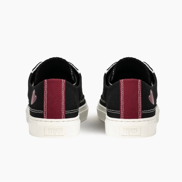 XOXO Unisex Kicks - Picture 3 of 8